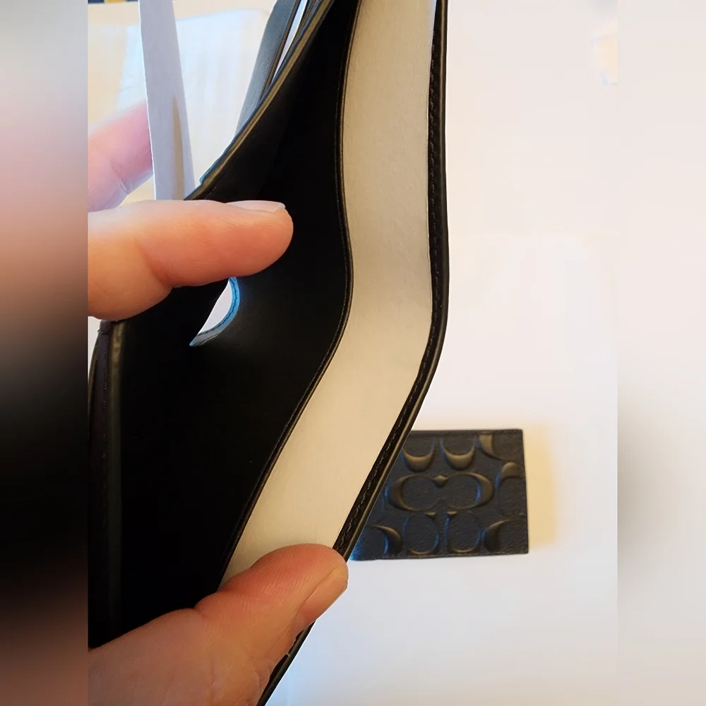 *Coach MEN'S bifold wallet NWT - Picture 9 of 12